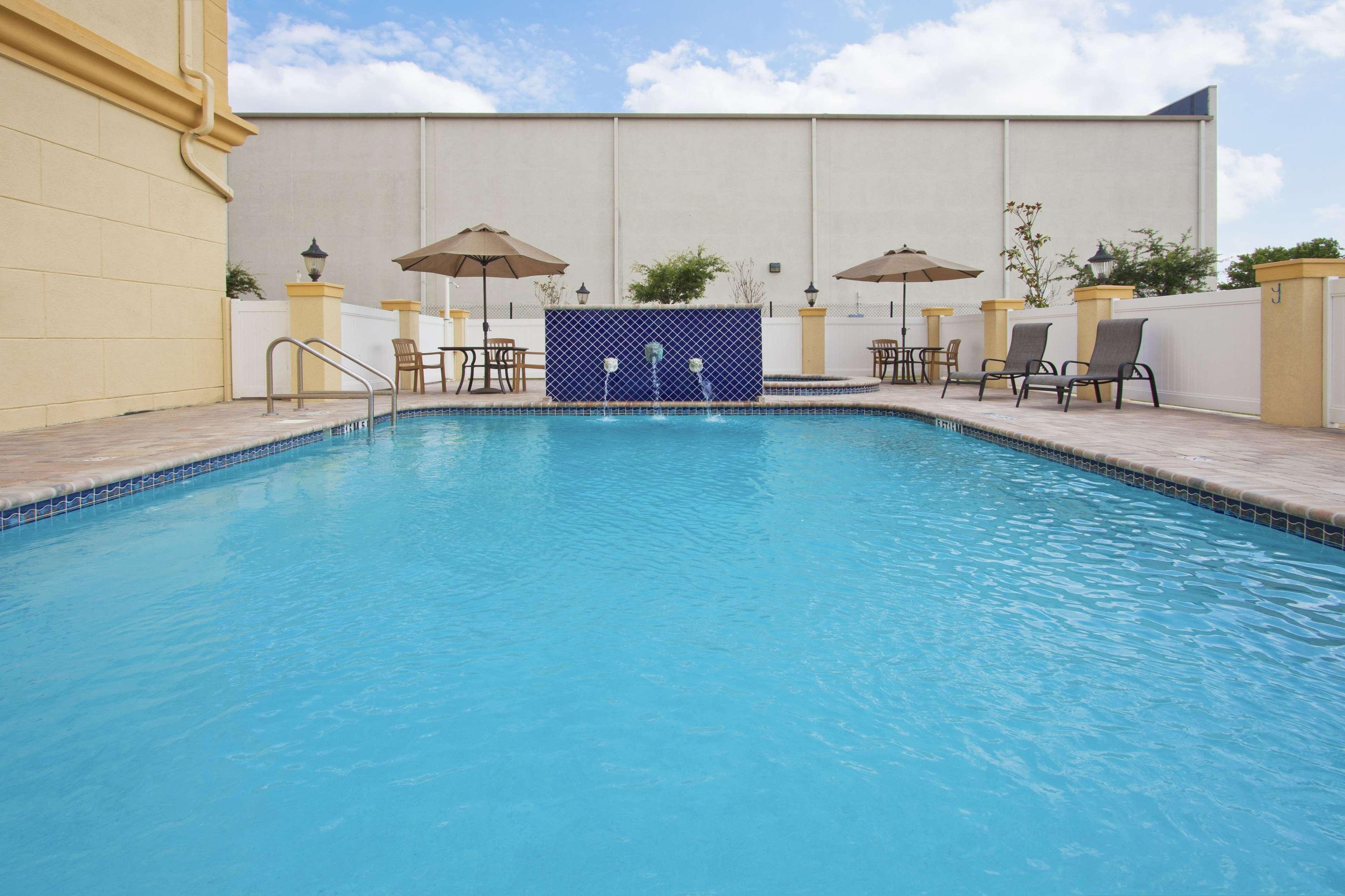 La Quinta By Wyndham Tampa Central Carrollwood Village Exterior foto
